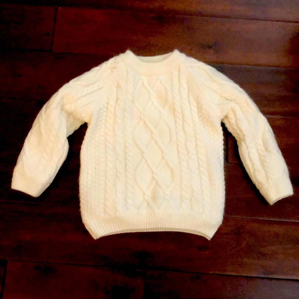 WARM sweater, sz 4T, winter white, almost new!